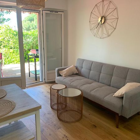 Beau T2 Avec Jardin Frejus Plage Luaran gambar