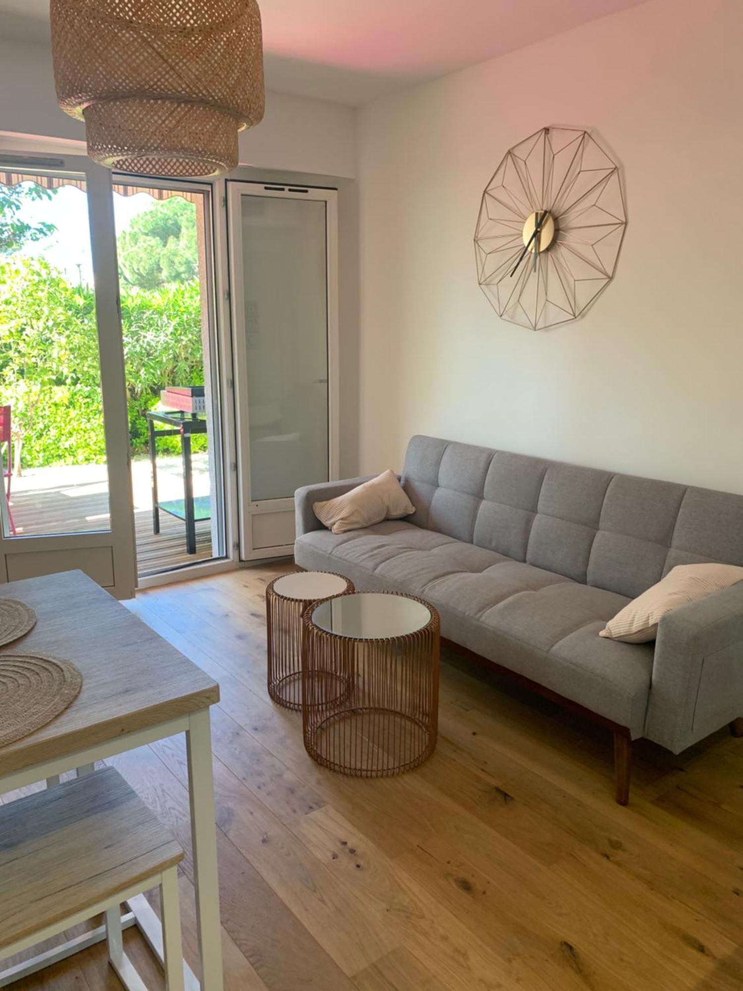 Beau T2 Avec Jardin Frejus Plage Luaran gambar